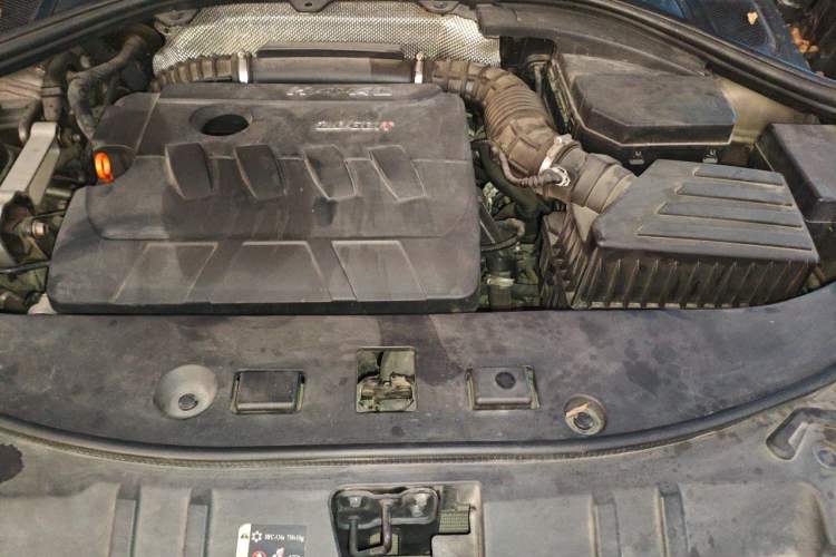 Used Haval H7 2016 Blue-Label H7 2.0T Automatic Luxury Model Engine Bay