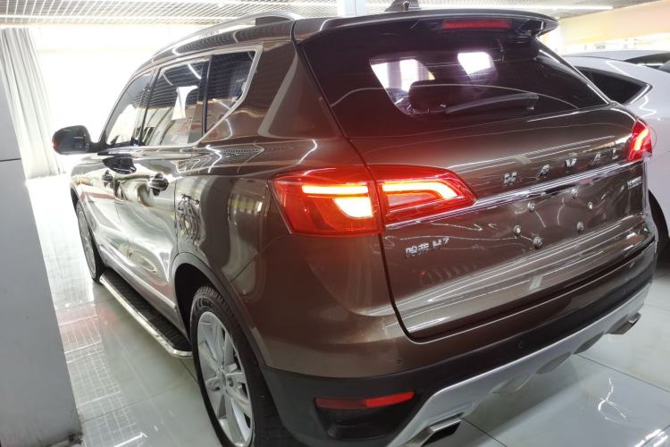 Used Haval H7 2016 Blue-Label H7 2.0T Automatic Luxury Model Exterior 2