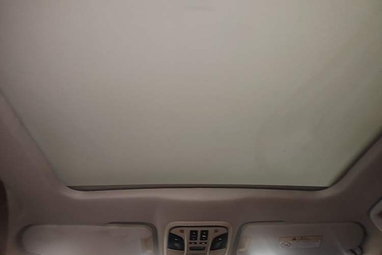 Used Haval H7 2016 Blue-Label H7 2.0T Automatic Luxury Model Headliner