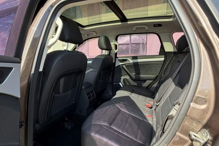Used Haval H7 2016 Blue-Label H7 2.0T Automatic Luxury Model Interior 1