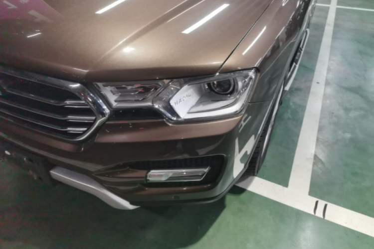 Used Haval H7 2016 Blue-Label H7 2.0T Automatic Elite Model Left Front Headlight