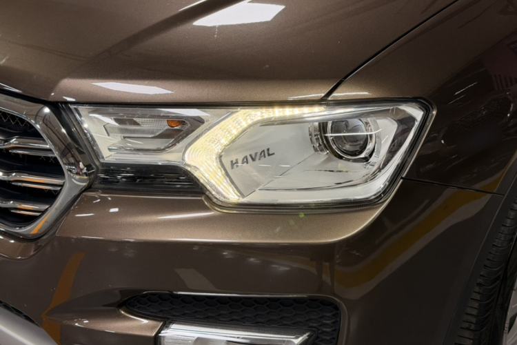 Used Haval H7 2016 Blue-Label H7 2.0T Automatic Luxury Model Left Front Headlight