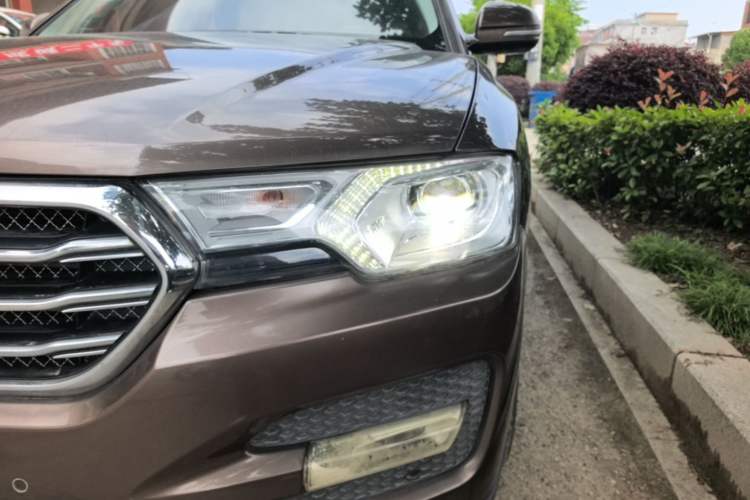 Used Haval H7 2016 Blue-Label H7 2.0T Automatic Luxury Model Left Front Headlight