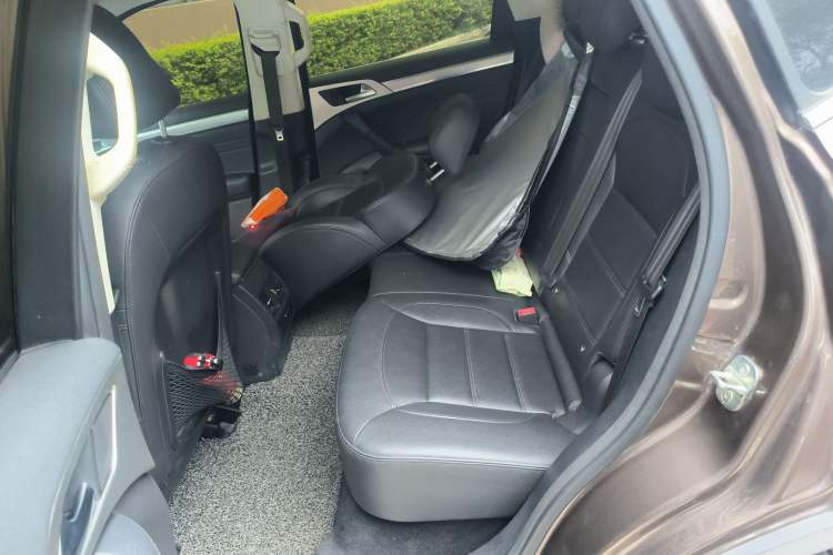 Used Haval H7 2016 Blue-Label H7 2.0T Automatic Elite Model Left Rear Seat