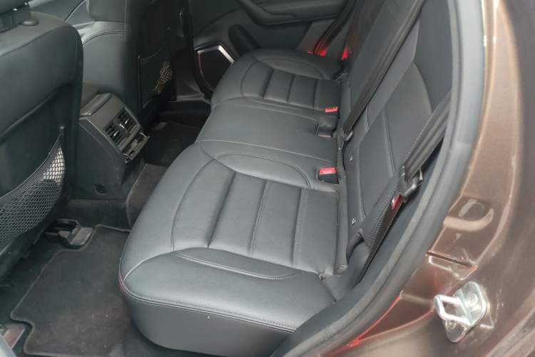 Used Haval H7 2016 Blue-Label H7 2.0T Automatic Luxury Model Left Rear Seat