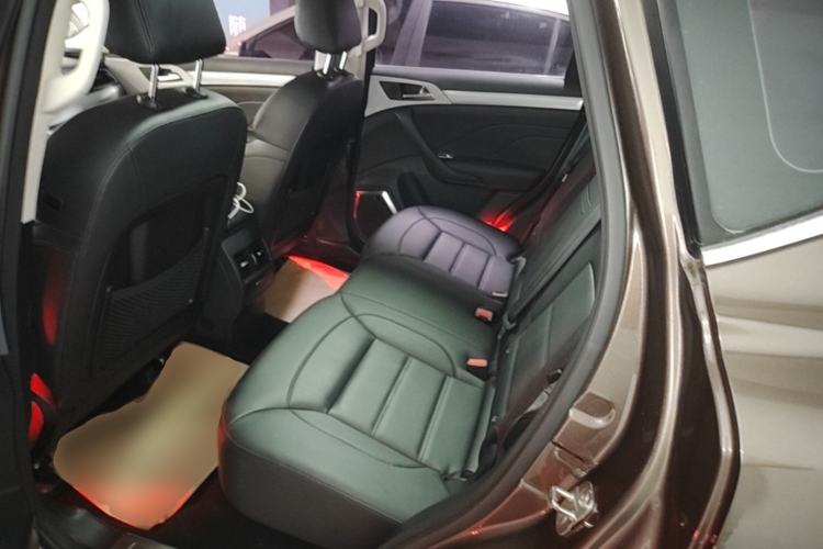 Used Haval H7 2016 Blue-Label H7 2.0T Automatic Luxury Model Left Rear Seat