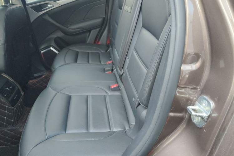 Used Haval H7 2016 Blue-Label H7 2.0T Automatic Luxury Model Left Rear Seat