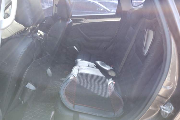 Used Haval H7 2016 Blue-Label H7 2.0T Automatic Luxury Model Left Rear Seat
