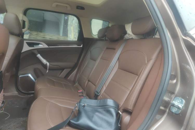 Used Haval H7 2016 Blue-Label H7 2.0T Automatic Luxury Model Left Rear Seat