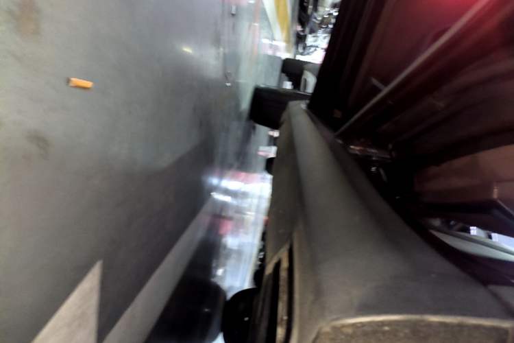 Used Haval H7 2016 Blue-Label H7 2.0T Automatic Luxury Model Left Side Sill