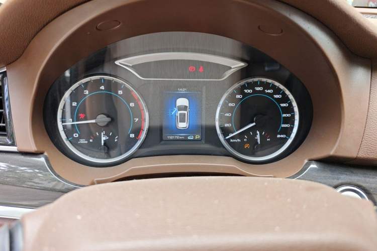 Used Haval H7 2016 Blue-Label H7 2.0T Automatic Elite Model Odometer Close Up