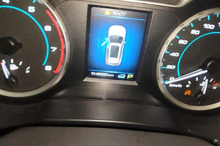 Used Haval H7 2016 Blue-Label H7 2.0T Automatic Elite Model Odometer Close Up