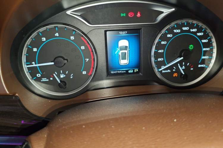 Used Haval H7 2016 Blue-Label H7 2.0T Automatic Luxury Model Odometer Close Up