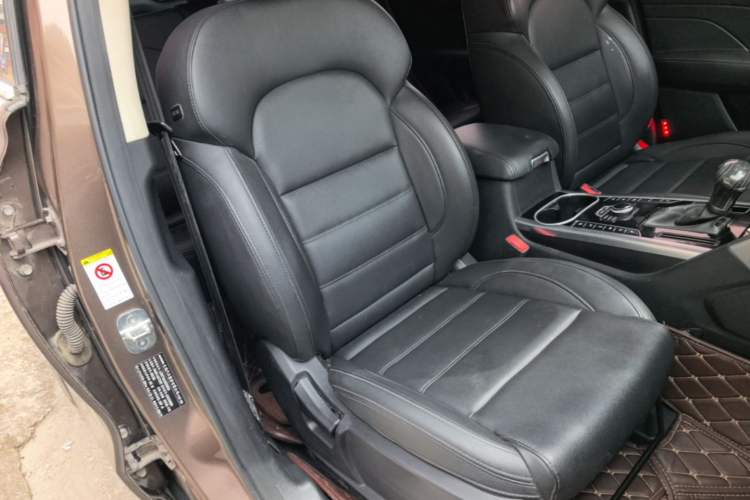 Used Haval H7 2016 Blue-Label H7 2.0T Automatic Luxury Model Right Front Seat