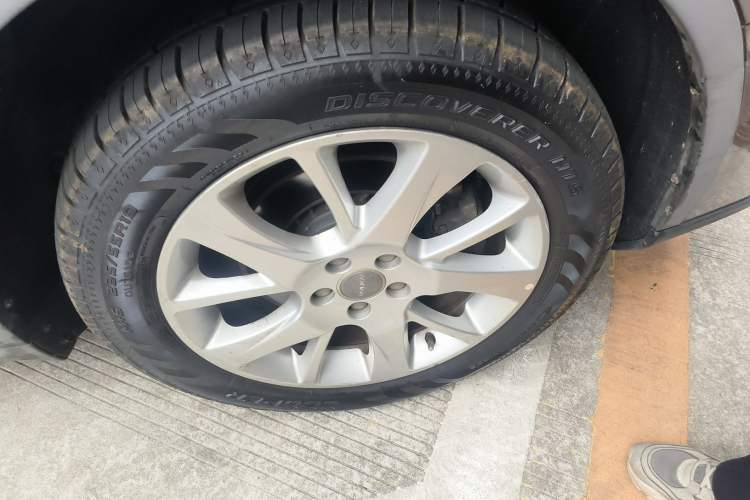 Used Haval H7 2016 Blue-Label H7 2.0T Automatic Elite Model Right Front Wheel Hub