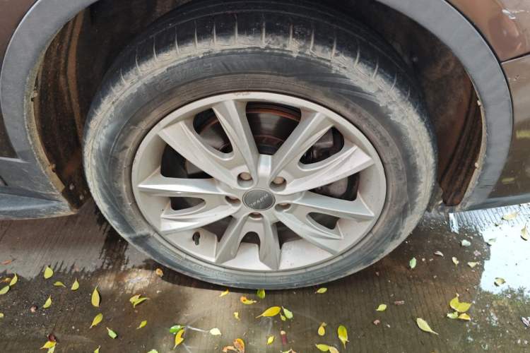 Used Haval H7 2016 Blue-Label H7 2.0T Automatic Luxury Model Right Front Wheel Hub