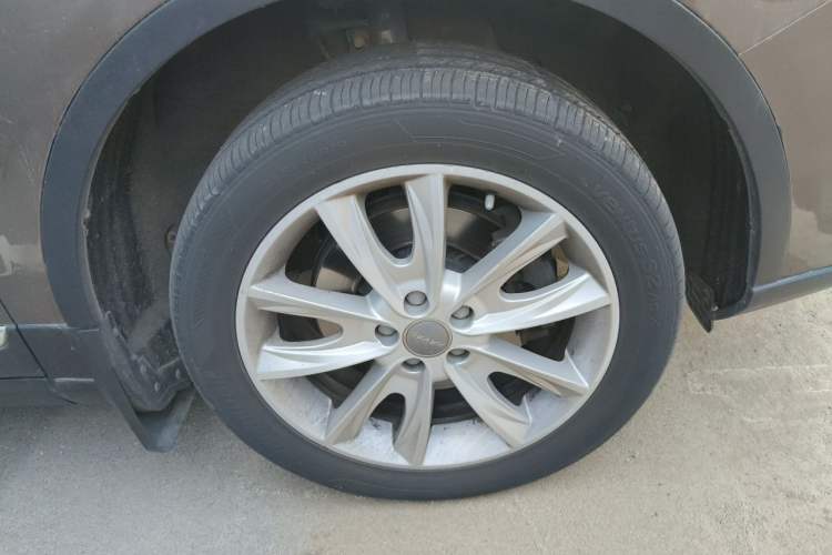 Used Haval H7 2016 Blue-Label H7 2.0T Automatic Luxury Model Right Front Wheel Hub