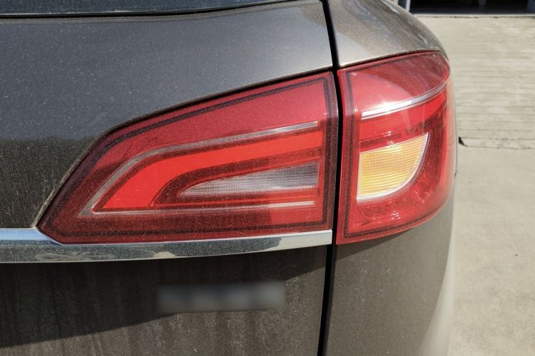 Used Haval H7 2016 Blue-Label H7 2.0T Automatic Luxury Model Right Rear Taillight