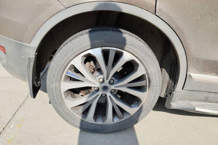 Used Haval H7 2016 Blue-Label H7 2.0T Automatic Luxury Model Right Rear Wheel Hub