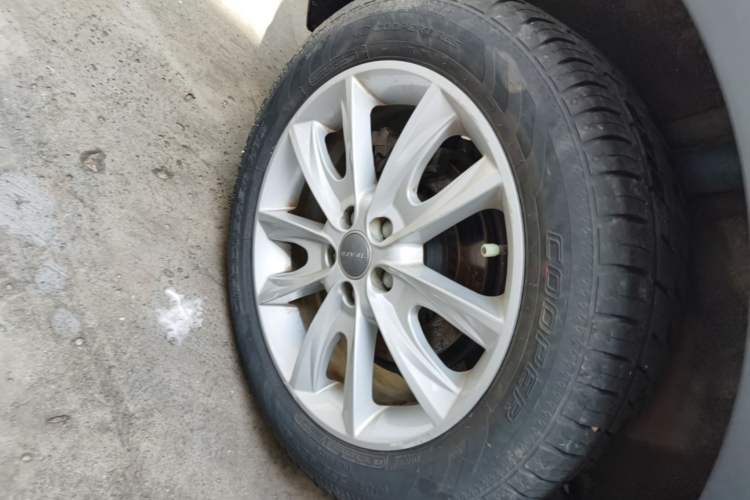 Used Haval H7 2016 Blue-Label H7 2.0T Automatic Luxury Model Right Rear Wheel Hub