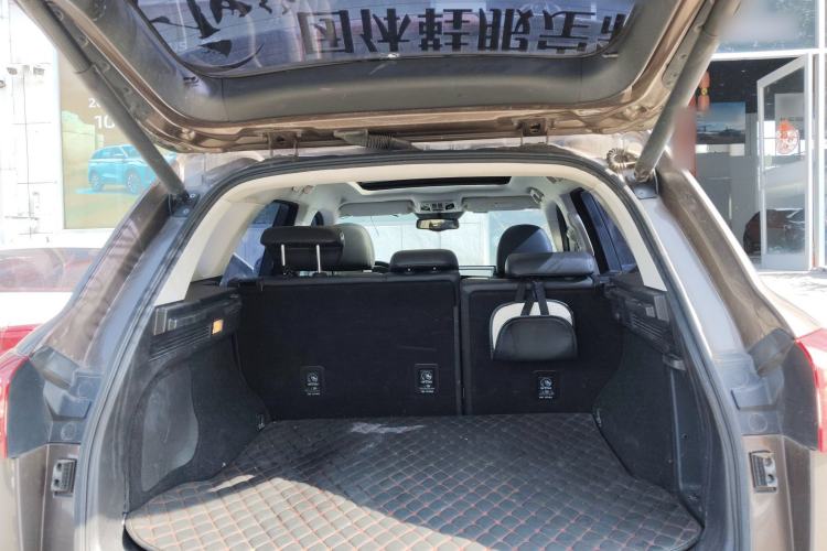 Used Haval H7 2016 Blue-Label H7 2.0T Automatic Luxury Model Trunk