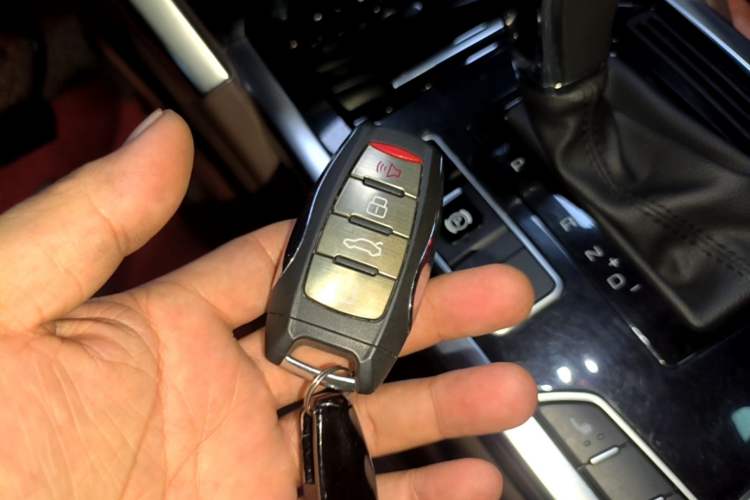 Used Haval H7 2016 Blue-Label H7 2.0T Automatic Luxury Model Vehicle Key