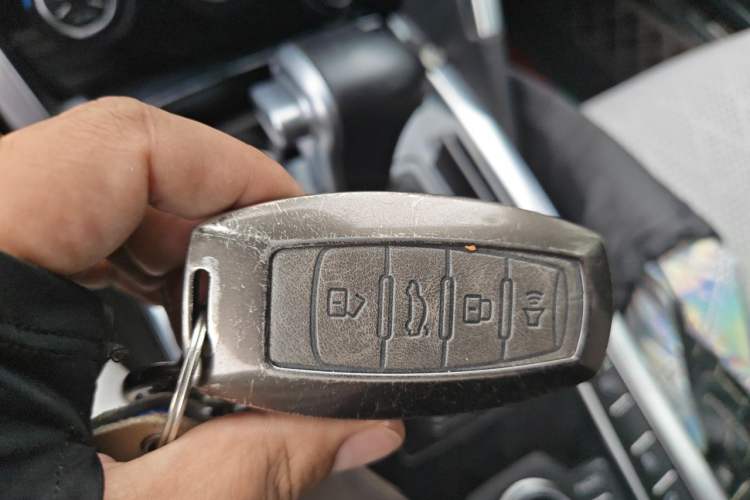 Used Haval H7 2016 Blue-Label H7 2.0T Automatic Elite Model Vehicle Key