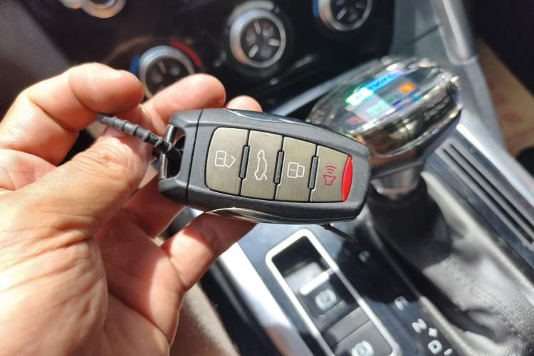 Used Haval H7 2016 Blue-Label H7 2.0T Automatic Luxury Model Vehicle Key