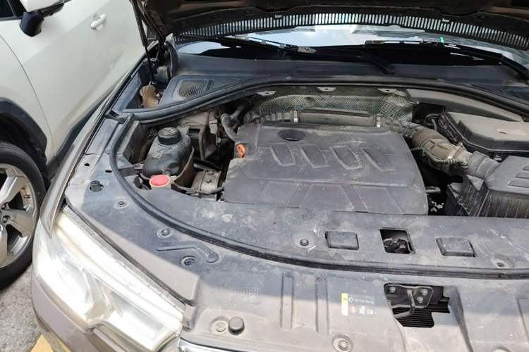 Used Haval H7 2016 Blue-Label H7 2.0T Automatic Elite Model Engine Bay Right