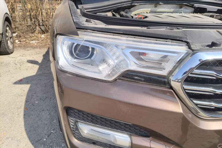Used Haval H7 2016 Blue-Label H7 2.0T Automatic Luxury Model Right Front Headlight