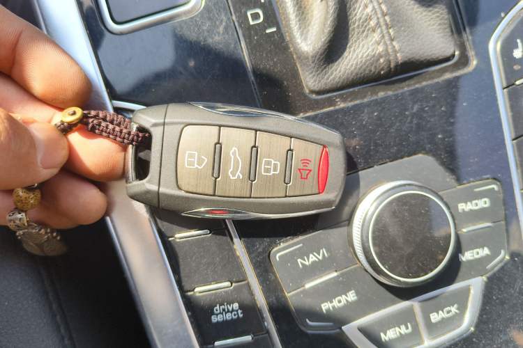 Used Haval H7 2016 Blue-Label H7 2.0T Automatic Luxury Model Vehicle Key