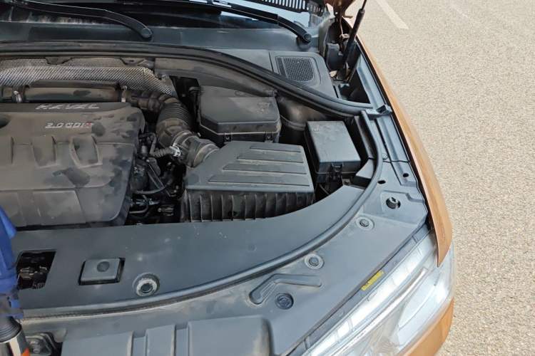 Used Haval H7 2016 Blue-Label H7 2.0T Automatic Luxury Model Engine Bay Left