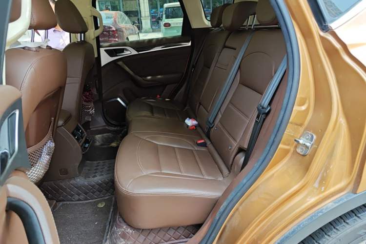 Used Haval H7 2016 Blue-Label H7 2.0T Automatic Luxury Model Left Rear Seat