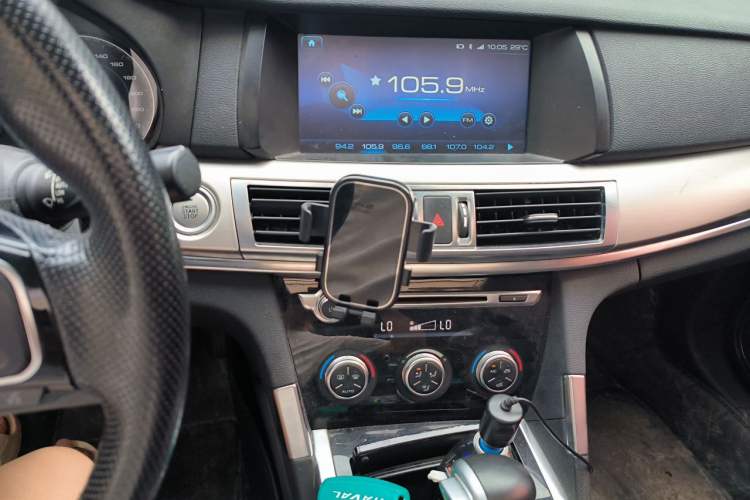 Used Haval H7 2016 Blue-Label H7 2.0T Automatic Luxury Model Audio And AC Panel