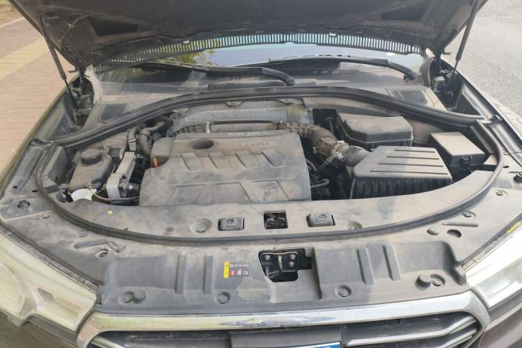 Used Haval H7 2016 Blue-Label H7 2.0T Automatic Luxury Model Engine Bay