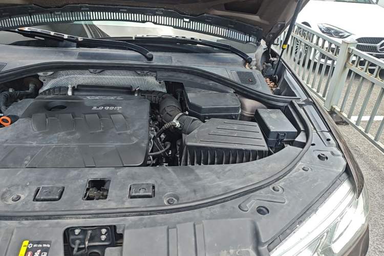 Used Haval H7 2016 Blue-Label H7 2.0T Automatic Luxury Model Engine Bay Left