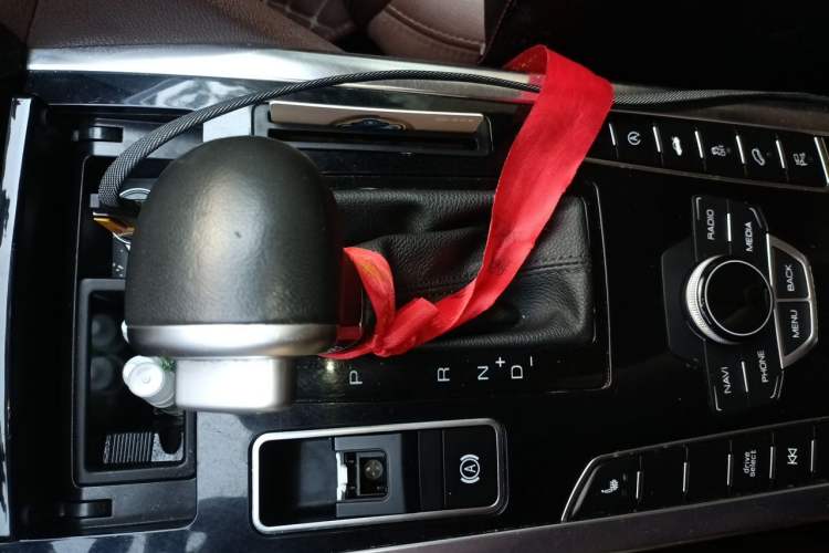 Used Haval H7 2016 Blue-Label H7 2.0T Automatic Luxury Model Gear Lever