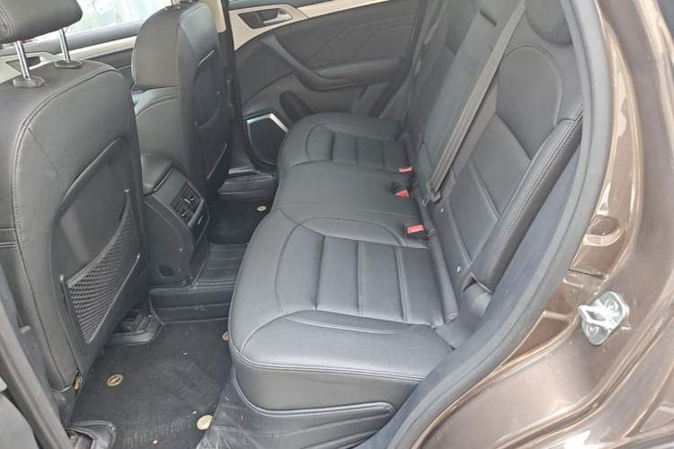 Used Haval H7 2016 Blue-Label H7 2.0T Automatic Luxury Model Left Rear Seat