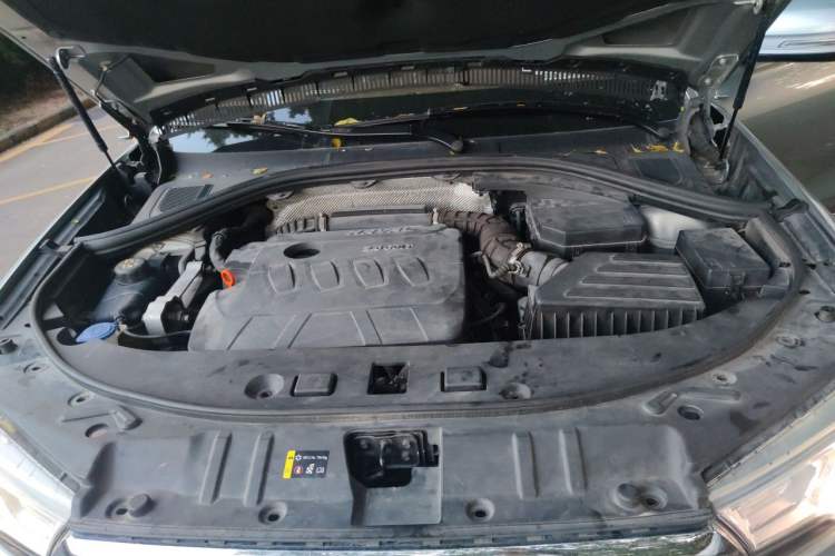Used Haval H7 2016 Blue-Label H7 2.0T Automatic Luxury Model Engine Bay