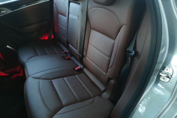 Used Haval H7 2016 Blue-Label H7 2.0T Automatic Luxury Model Left Rear Seat