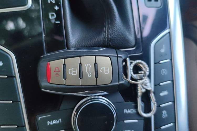 Used Haval H7 2016 Blue-Label H7 2.0T Automatic Luxury Model Vehicle Key