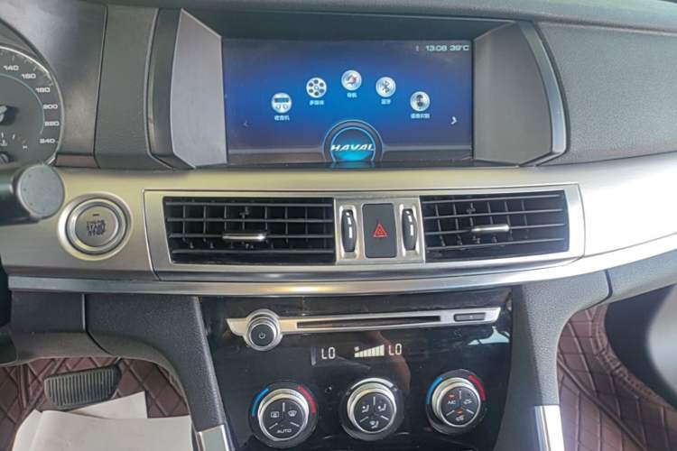 Used Haval H7 2016 Blue-Label H7 2.0T Automatic Luxury Model Audio And AC Panel