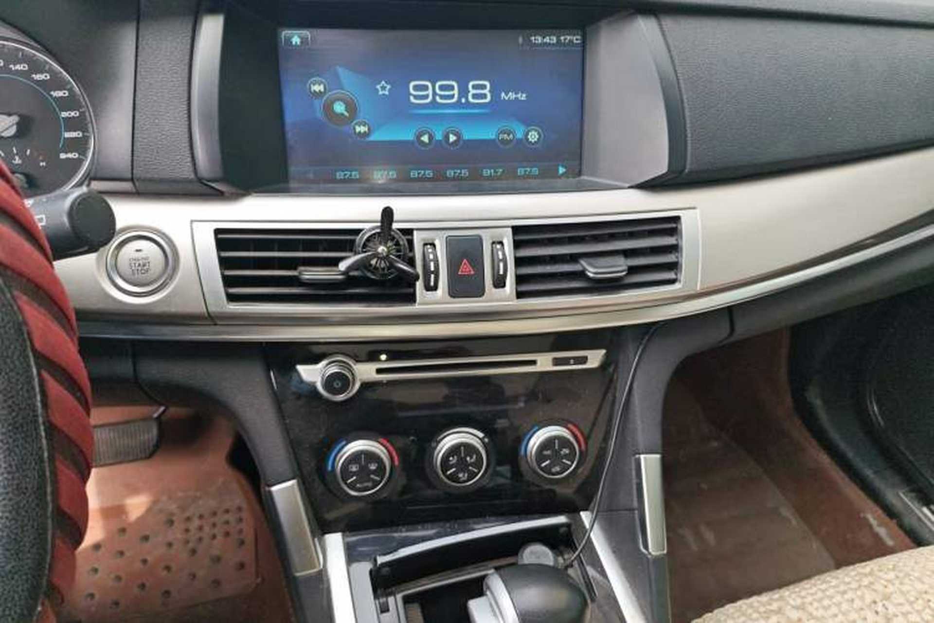 Used Haval H7 2016 Blue-Label H7 2.0T Automatic Elite Model Audio And AC Panel