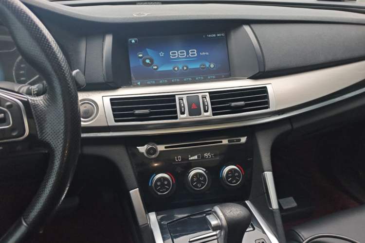 Used Haval H7 2016 Blue-Label H7 2.0T Automatic Luxury Model Audio And AC Panel