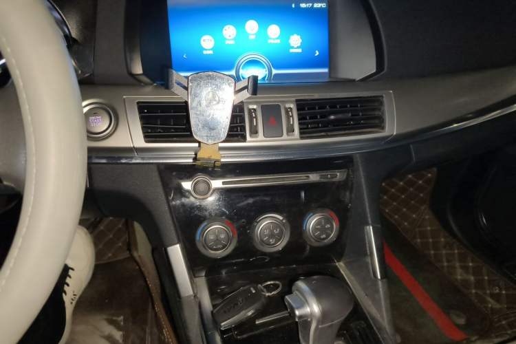 Used Haval H7 2016 Blue Label H7 2.0T Automatic Comfort Model Audio And AC Panel