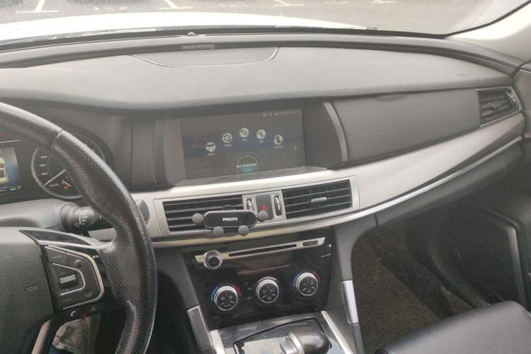 Used Haval H7 2016 Blue-Label H7 2.0T Automatic Luxury Model Audio And AC Panel