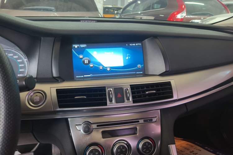 Used Haval H7 2016 Blue-Label H7 2.0T Automatic Elite Model Audio And AC Panel