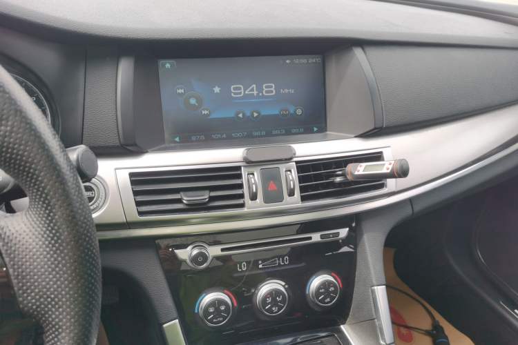 Used Haval H7 2016 Blue-Label H7 2.0T Automatic Elite Model Audio And AC Panel