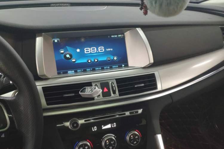 Used Haval H7 2016 Blue-Label H7 2.0T Automatic Luxury Model Audio And AC Panel