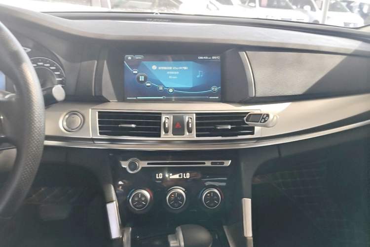 Used Haval H7 2016 Blue-Label H7 2.0T Automatic Luxury Model Audio And AC Panel